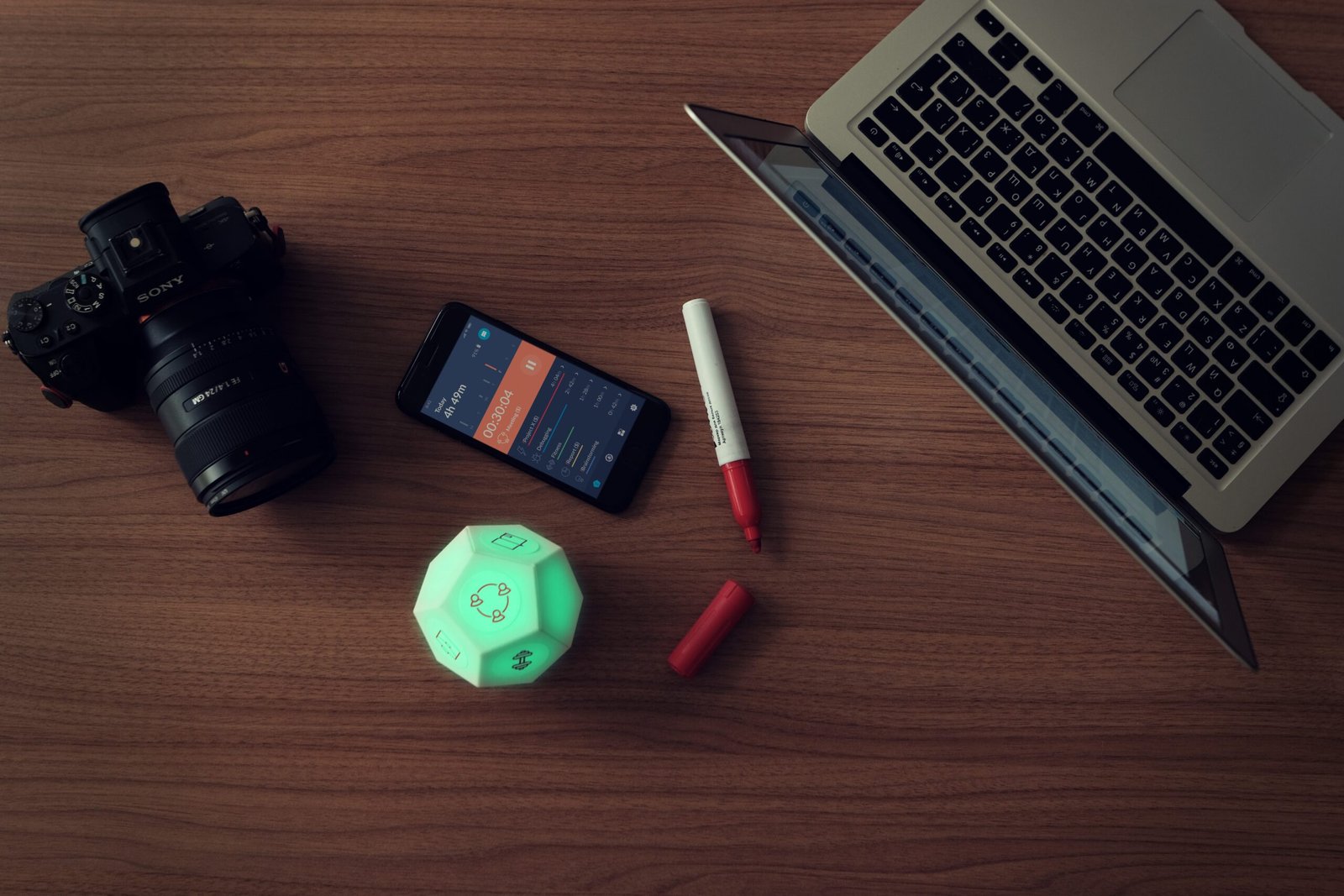 TF2_camera_desk-scaled Timeflip 2 - Time Tracker %Category
