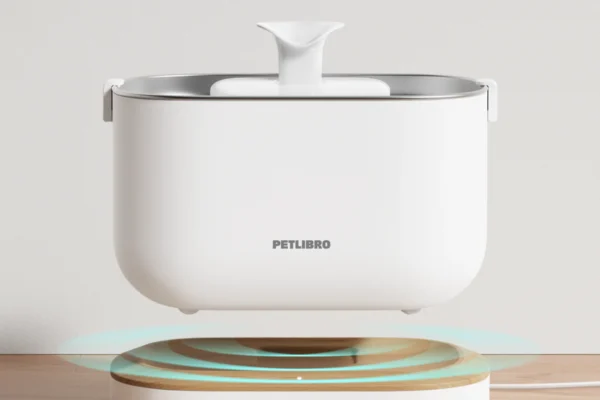 Petlibro_Fountain_HypeTalk_2-600x400 Petlibro - Granary Smart Camera Feeder & Fountain Bundle %Category