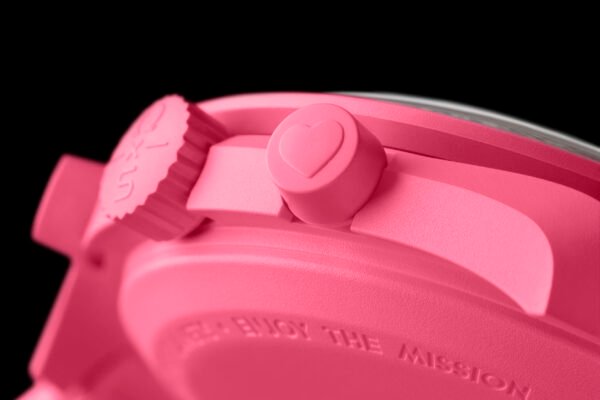 sc01_25_Moonswatch_PinkMoon_close-up-heart_black-scaled-600x400 Bioceramic Moonswatch Mission To The Pink Moonphase %Category