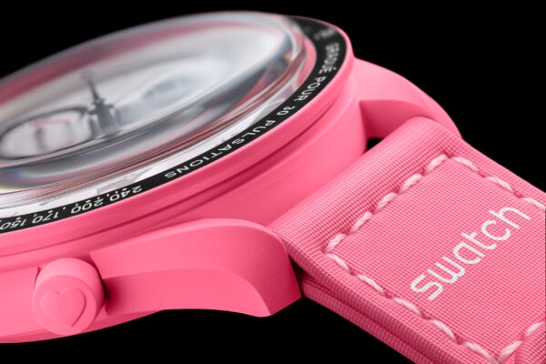 sc01_25_Moonswatch_PinkMoon_close-up-lyr_black-scaled-600x400 Bioceramic Moonswatch Mission To The Pink Moonphase %Category